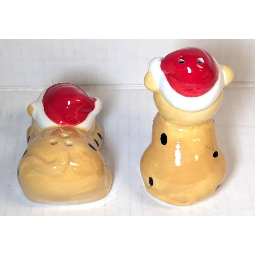 Leopard Cheetah Salt and Pepper Shakers Spotted Cats Cubs Santa Hat Ceramic